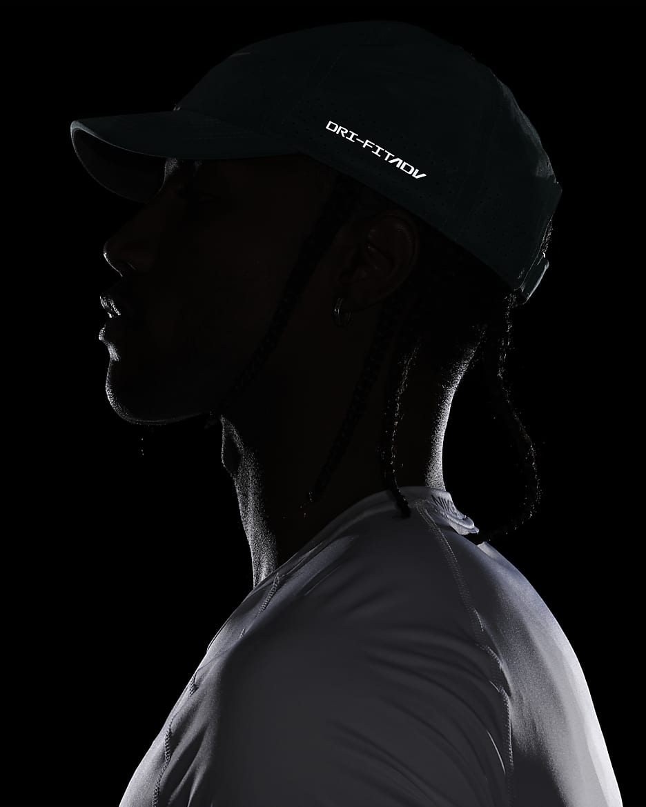 Nike Dri-FIT ADV Club Gorra de tenis sin estructura - Bicoastal/Barely Green