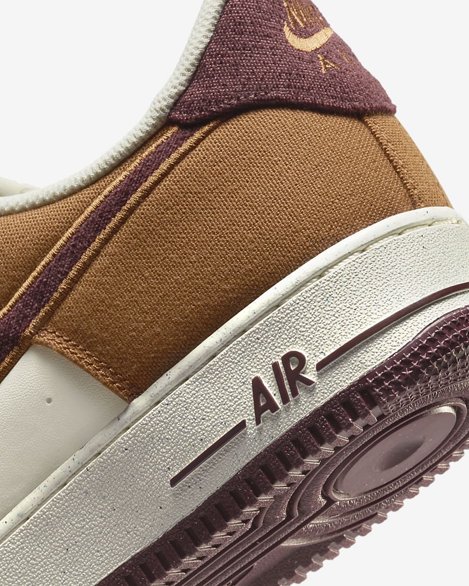 Nike Air Force 1 '07 LV8 男鞋 - Light British Tan/Coconut Milk/Gum Dark Brown/Burgundy Crush