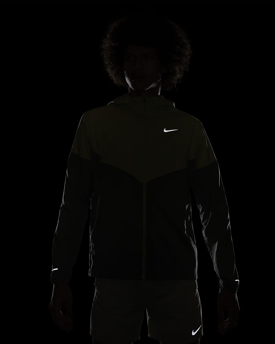 Chamarra de correr Repel para hombre Nike Windrunner - Aura oliva/Estuco oscuro