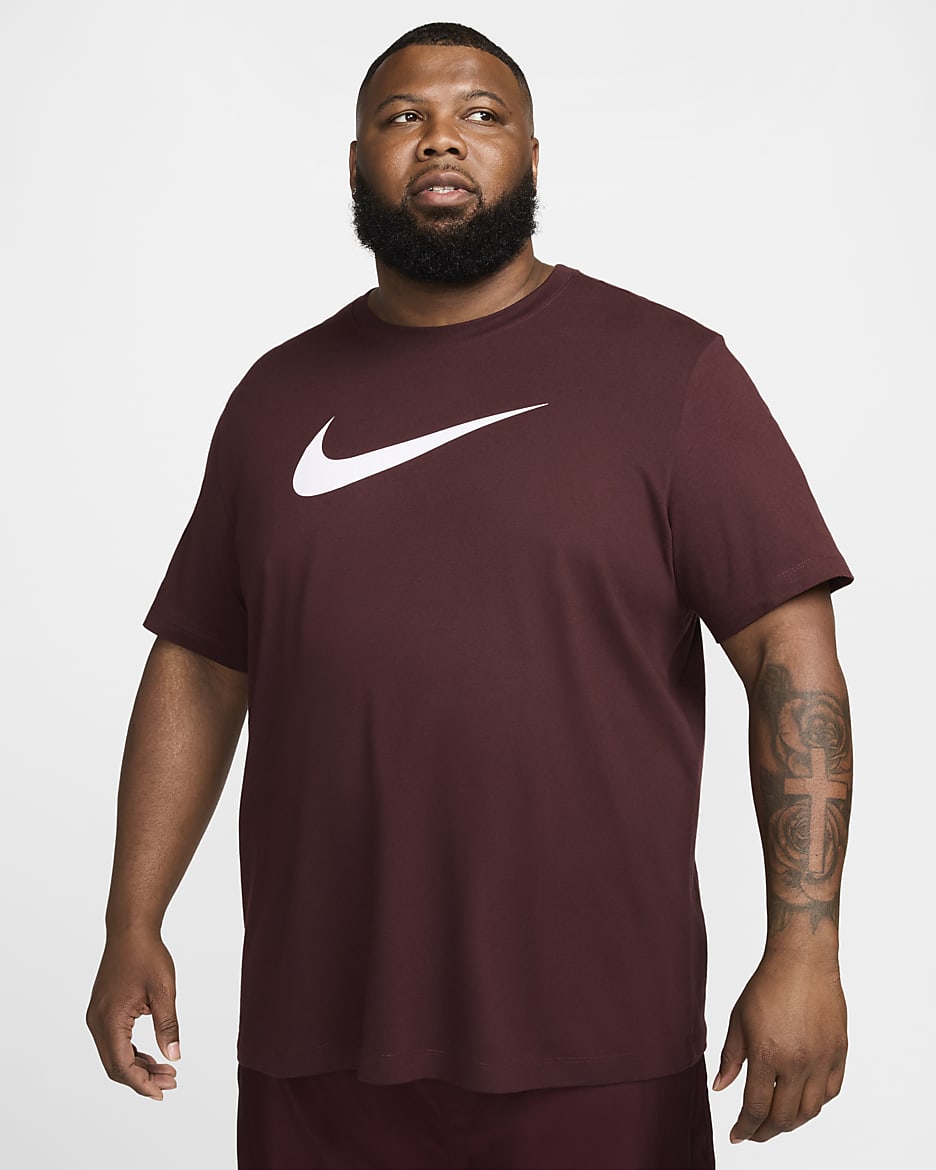 Nike Sportswear Swoosh Men's T-Shirt - Burgundy Crush