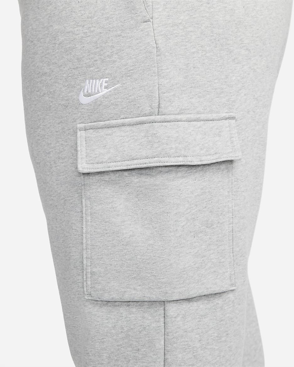 Nike Sportswear Club Fleece Women's Mid-Rise Oversized Cargo Sweatpants (Plus Size) - Dark Grey Heather/White