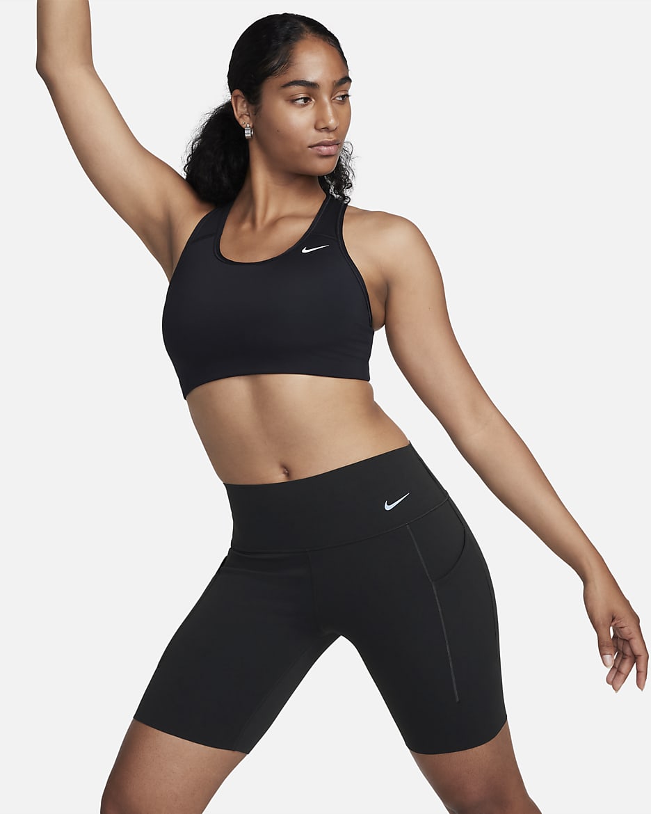 Nike Universa Mallas cortas de 20 cm de talle medio y sujeción media con bolsillos - Mujer - Negro/Negro