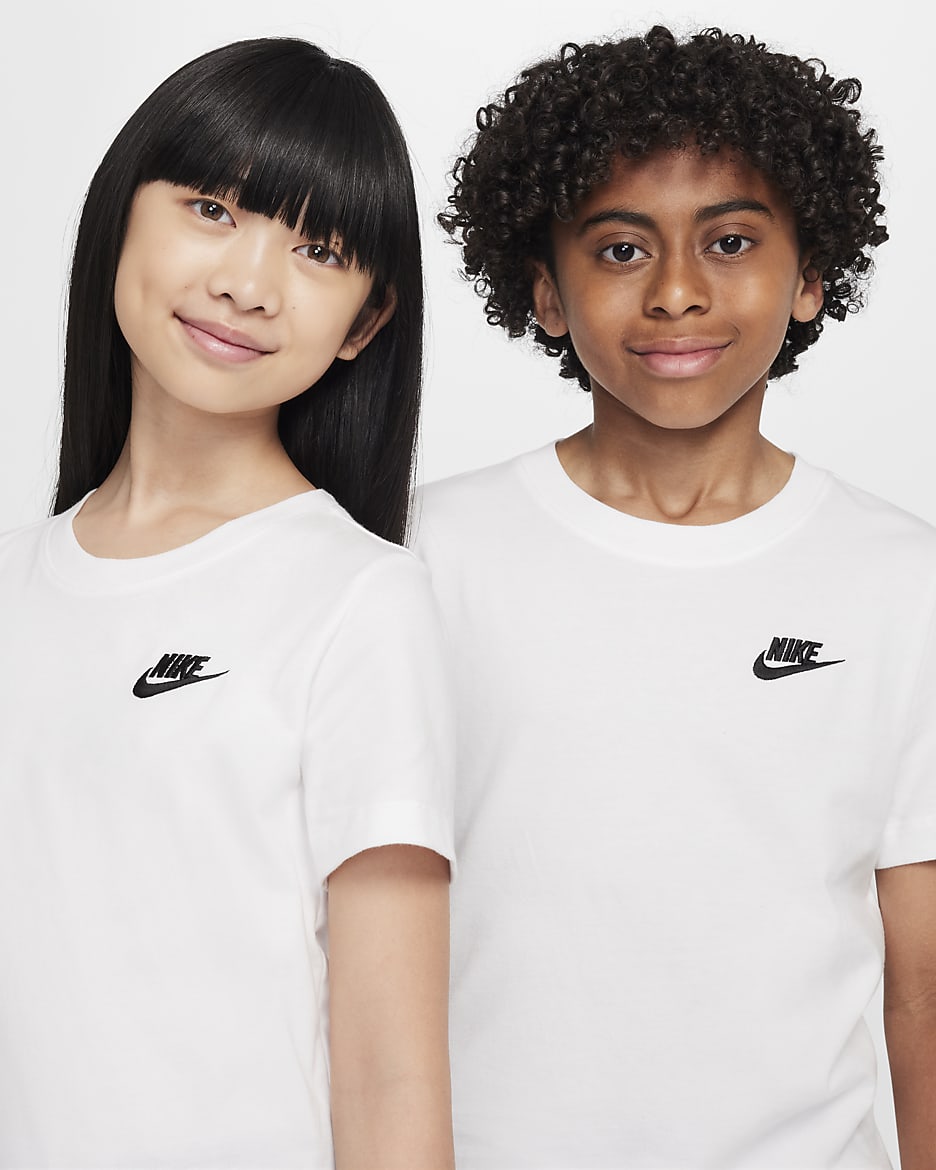 Nike Sportswear Older Kids' T-Shirt - White