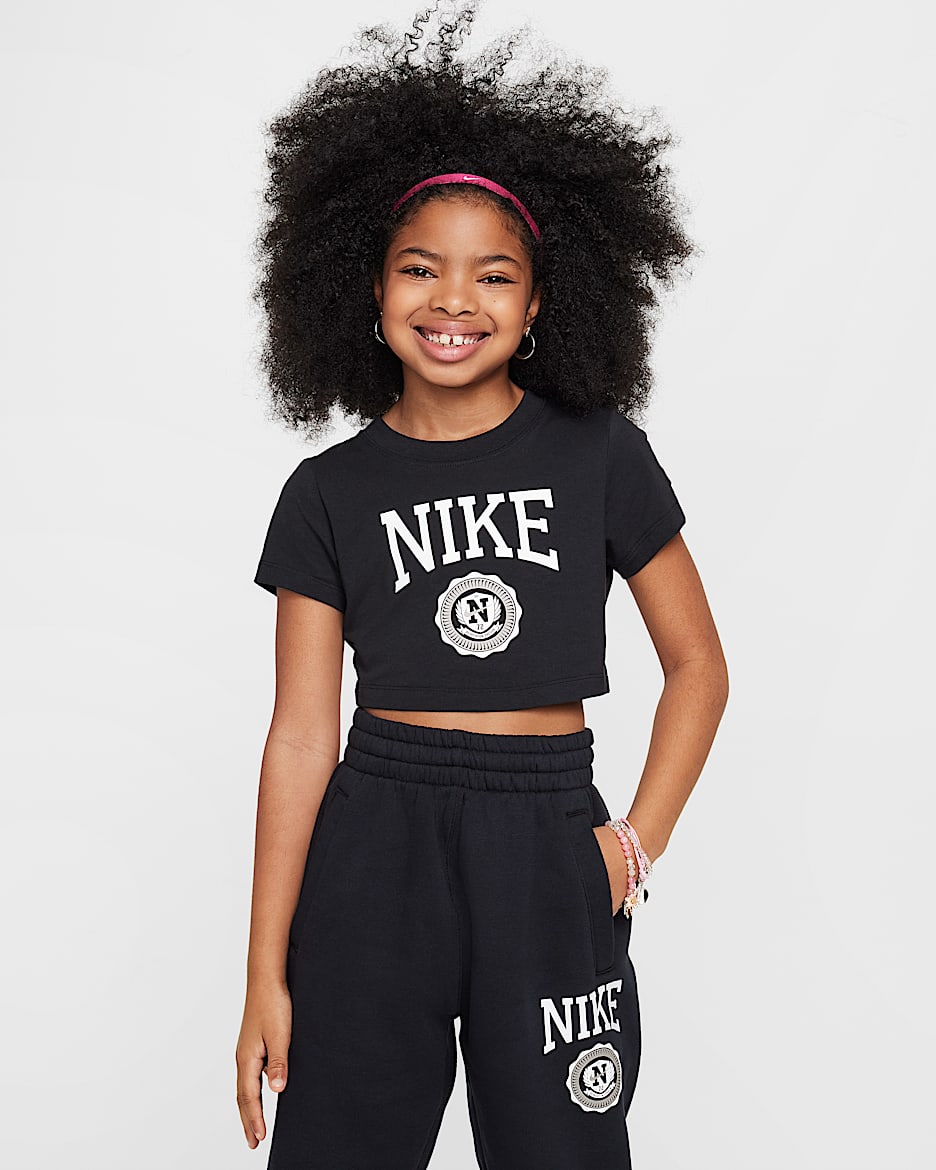 Nike Sportswear Crop Genç Çocuk (Kız) Tişörtü - Siyah