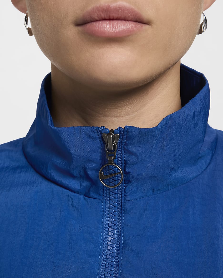 Chamarra de fútbol Nike de tejido Woven para mujer Club América Essential - Azul gimnasio/Chifón limón