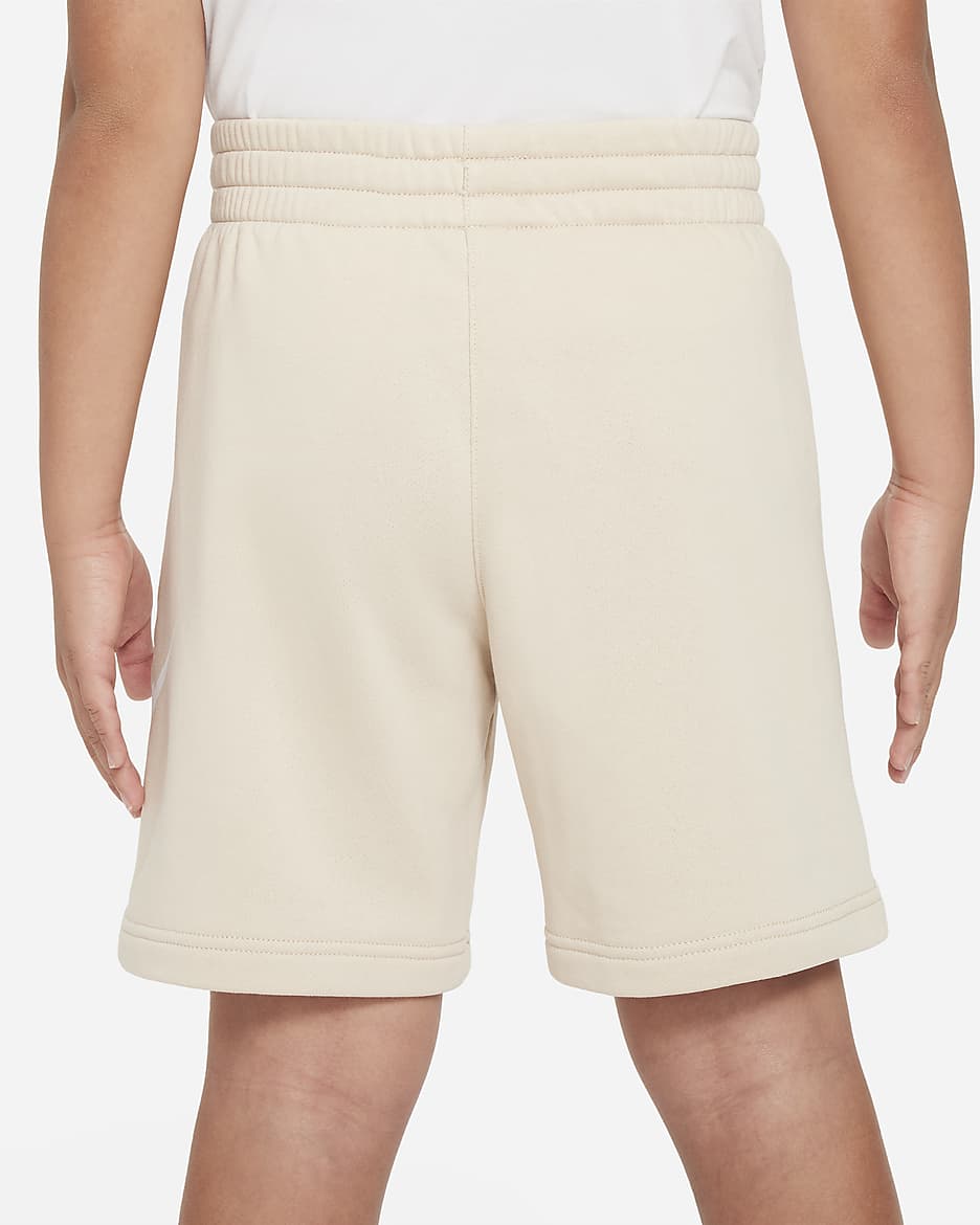 Shorts de French Terry para niños talla grande Nike Sportswear Club Fleece - Duna/Blanco