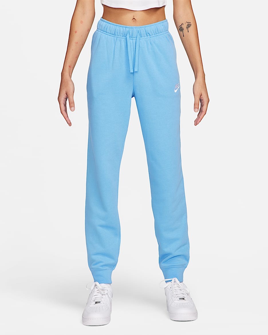Joggers de tiro medio para mujer Nike Sportswear Club Fleece - Azul universitario/Blanco
