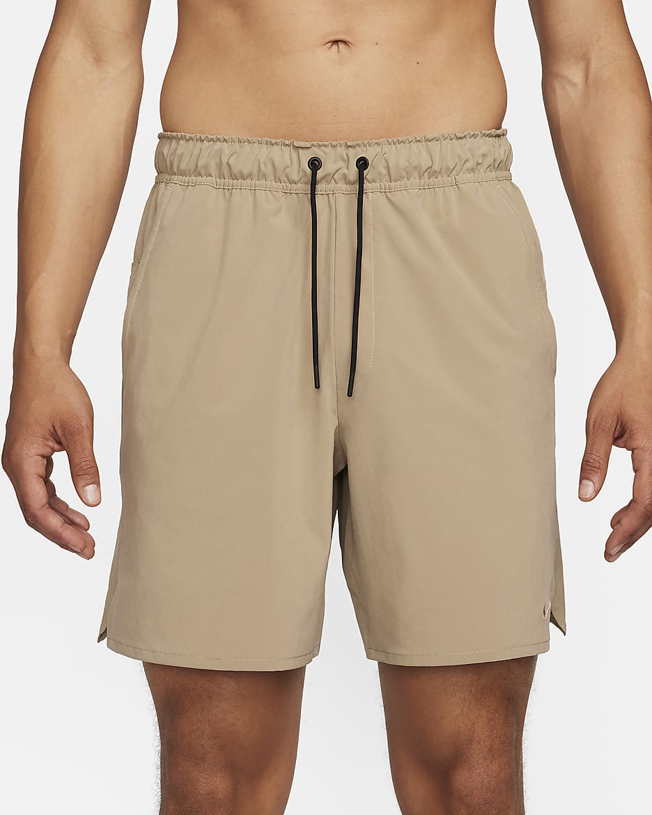 Nike Unlimited multifunctionele niet-gevoerde herenshorts met Dri-FIT (18 cm) - Khaki/Zwart/Khaki