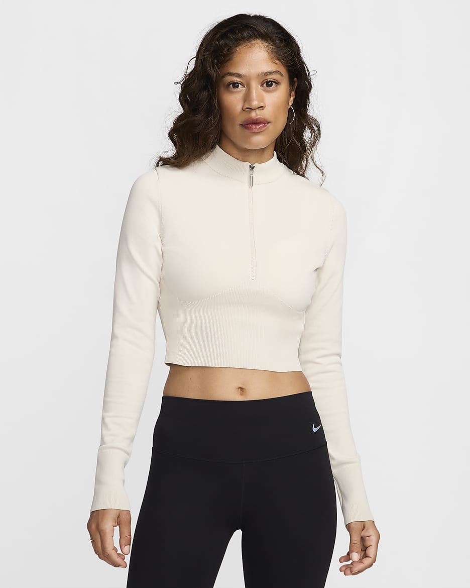 Nike Sportswear Chill Knit schmaler, verkürzter Longsleeve-Pullover für Damen mit Halbreißverschluss - Light Orewood Brown/Sail