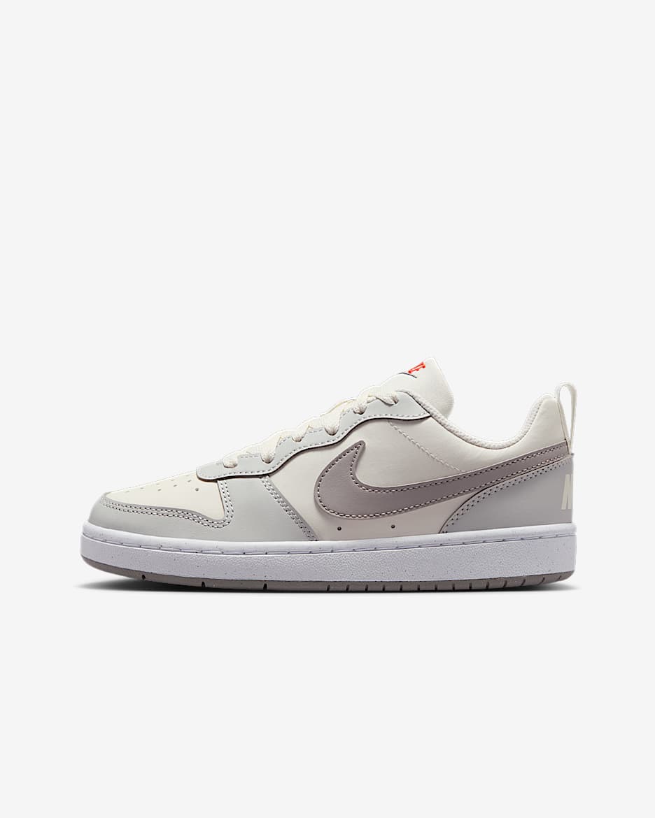 Nike Court Borough Low Recraft Schuh für ältere Kinder - Sail/Photon Dust/Picante Red/College Grey
