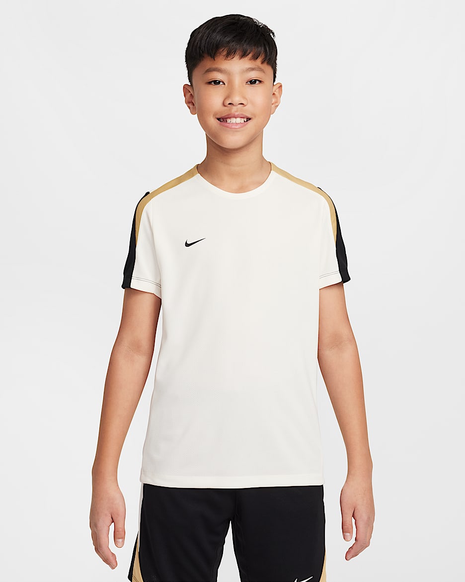 Nike Dri-FIT Strike rövid ujjú futballfelső nagyobb gyerekeknek - Pale Ivory/Fekete/Jersey Gold/Fekete