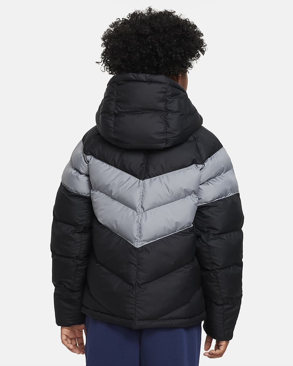 Nike Sportswear Jacke mit Kapuze und Synthetikfüllung für ältere Kinder - Schwarz/Cool Grey/Weiß