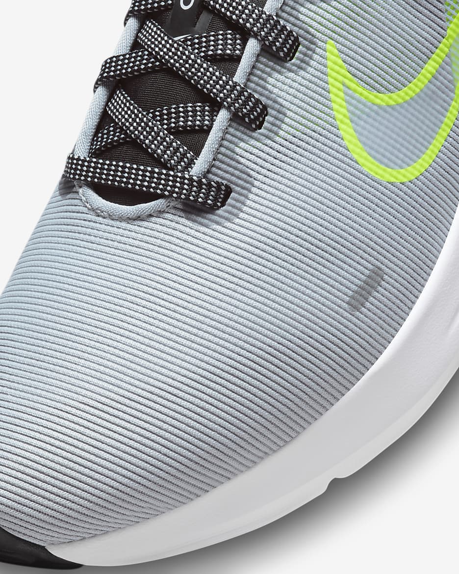 Tenis de correr en pavimento para hombre Nike Downshifter 12 - Gris lobo/Negro/Volt/Blanco