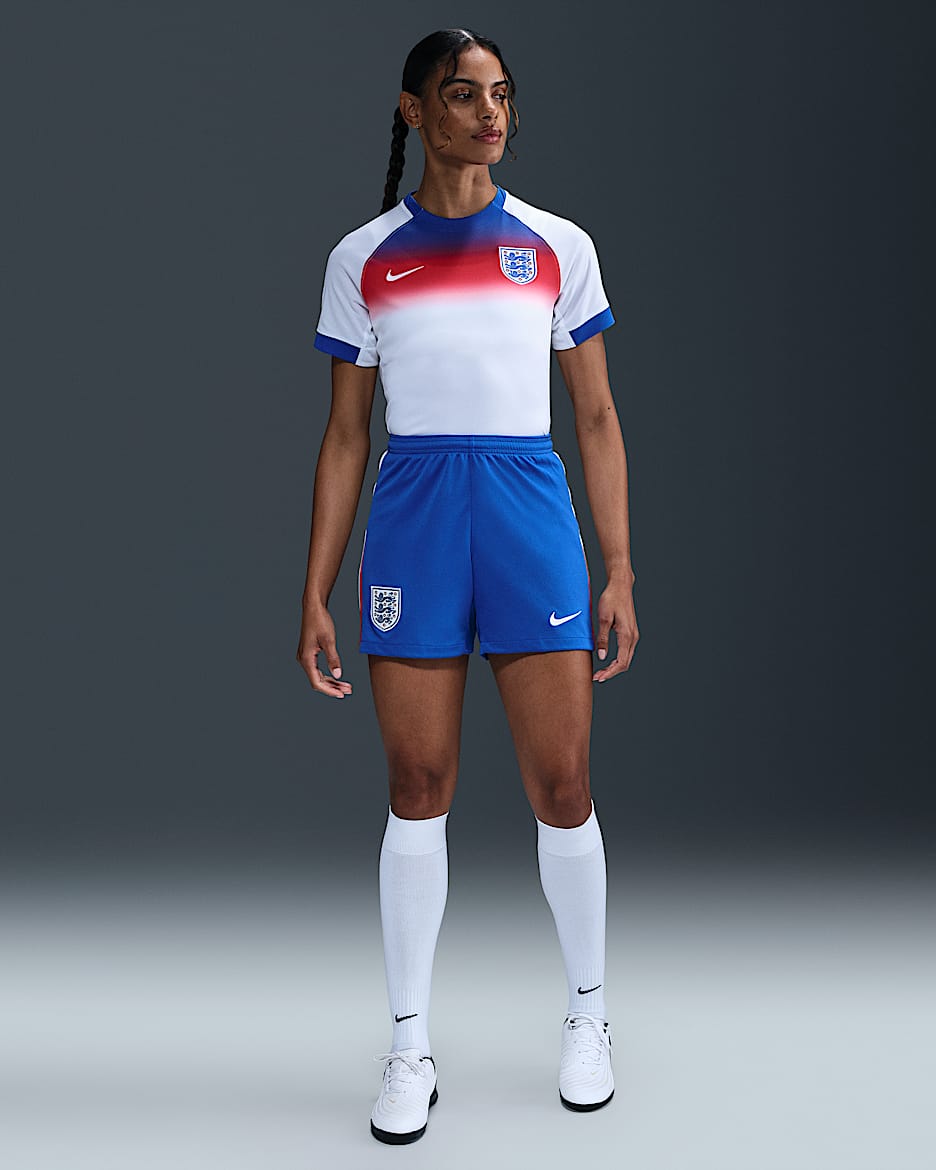 İngiltere 2025/26 Stadyum İç Saha Nike Dri-FIT Kadın Futbol Taraftar Şortu - Hyper Royal/Beyaz/Challenge Red/Beyaz