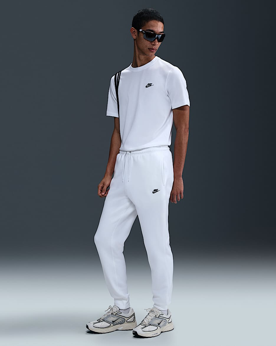 Nike Club joggingbroek voor heren - Wit/Wit/Zwart