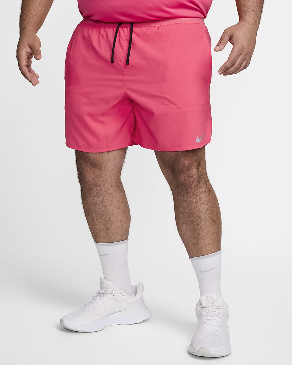 Nike Stride Dri-FIT 2-i-1 løpeshorts til herre (18 cm) - Aster Pink/Aster Pink/Svart