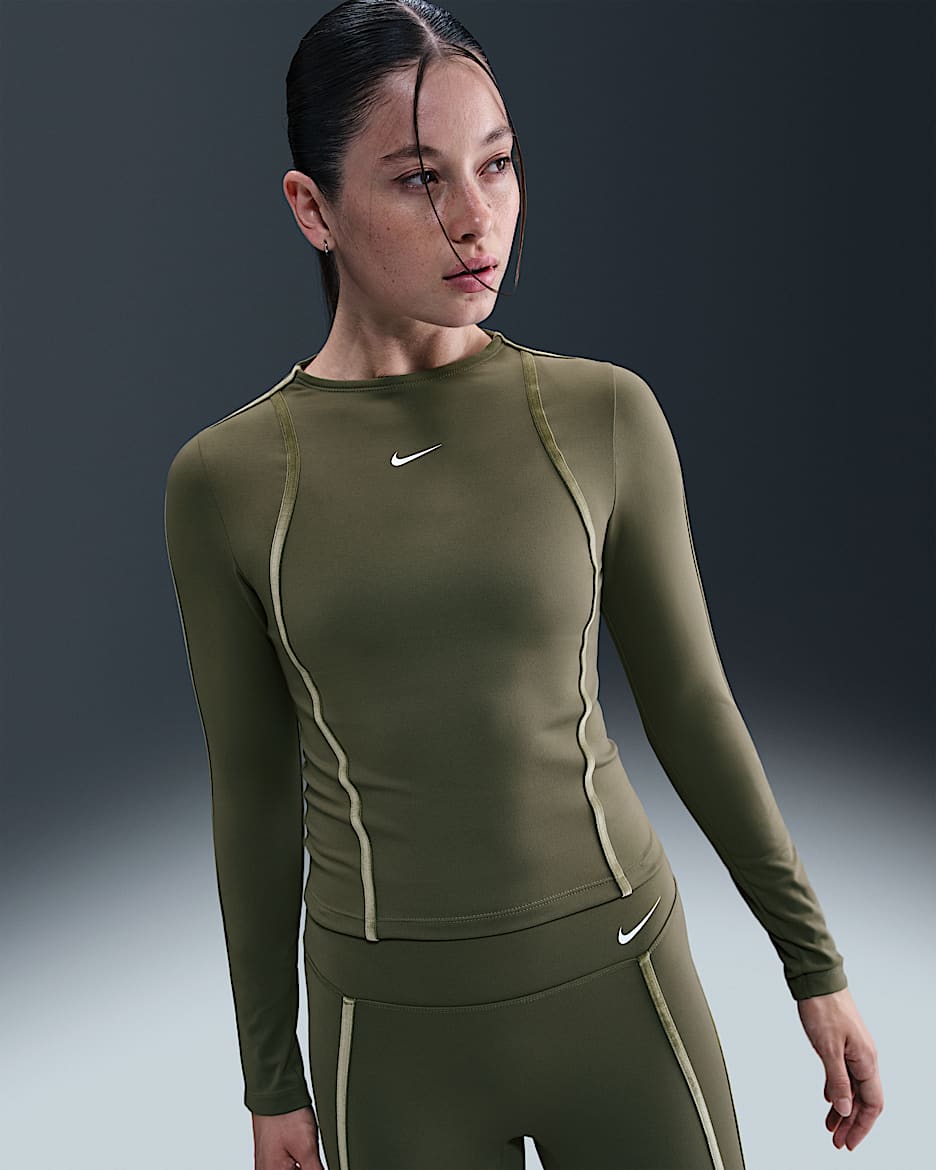 Maglia a manica lunga Dri-FIT Nike One Fitted – Donna - Medium Olive/Bianco