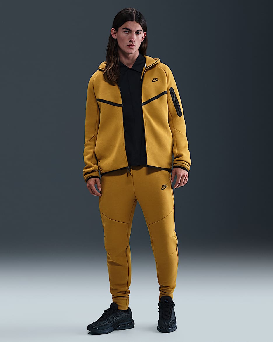 Nike Tech Men's Fleece Joggers - Ochre/Black