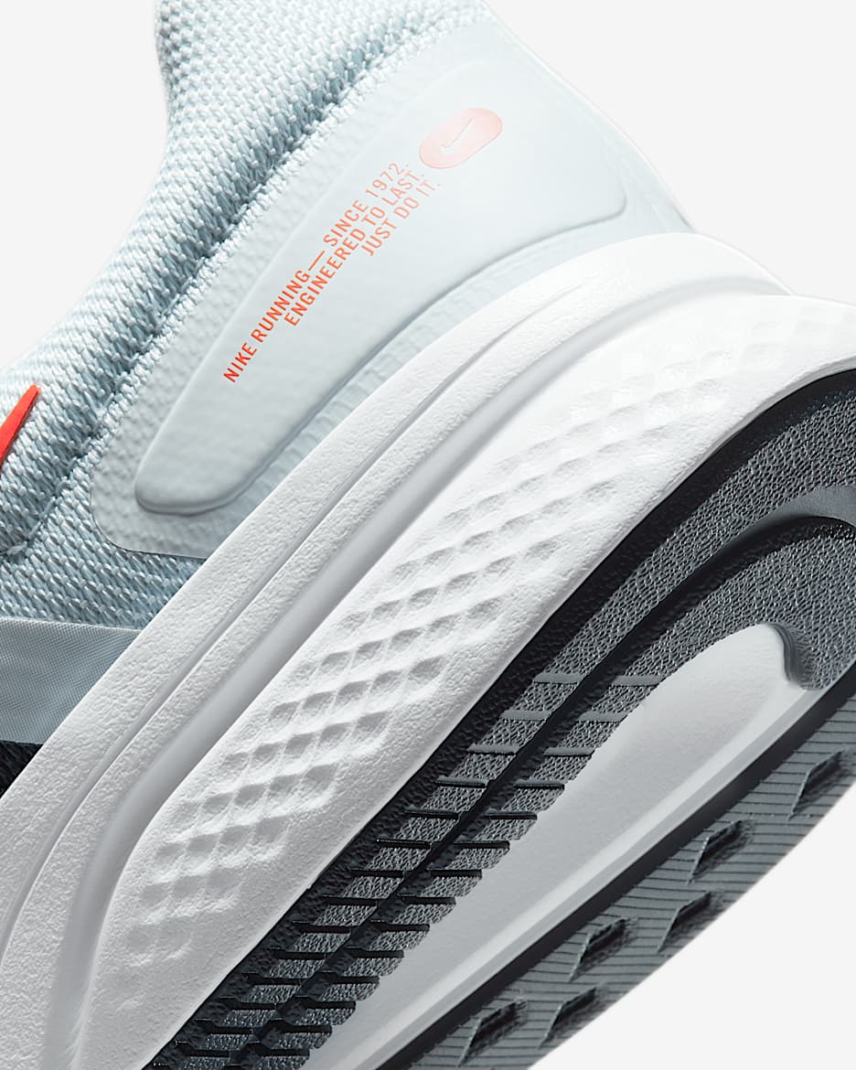 nike swift turbo sneaker