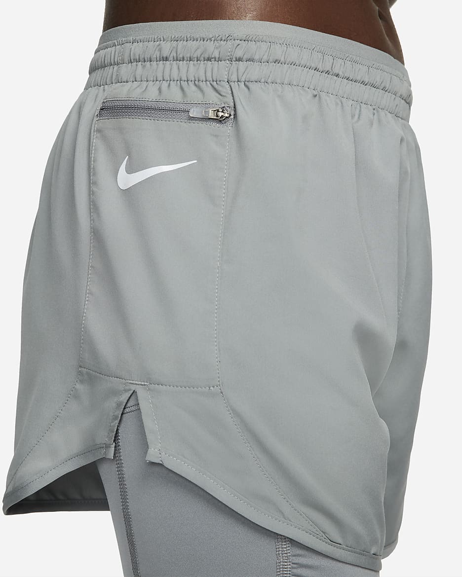 Dámské běžecké kraťasy Nike Tempo Luxe 2 v 1 - Smoke Grey/Smoke Grey