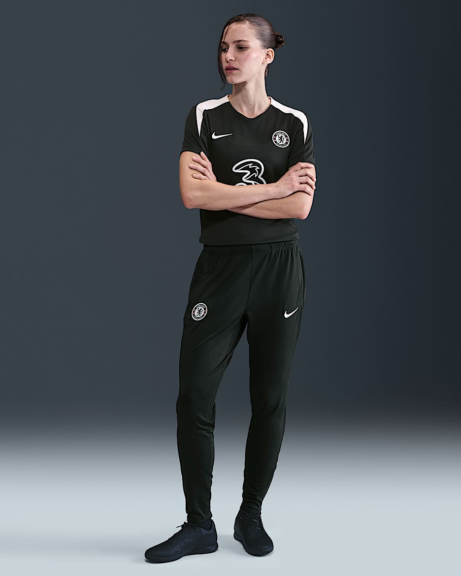 Chelsea FC Strike Nike Dri-FIT Örgü Kadın Futbol Eşofman Altı - Outdoor Green/Phantom/Phantom