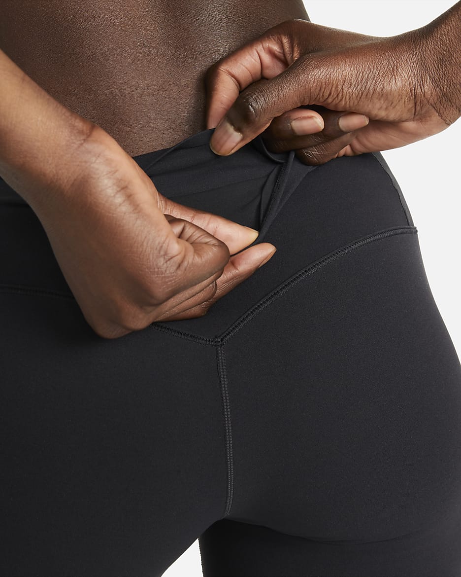 Nike Zenvy Pantalón corto de talle medio y sujeción ligera de 20 cm de ciclismo - Mujer - Negro/Negro