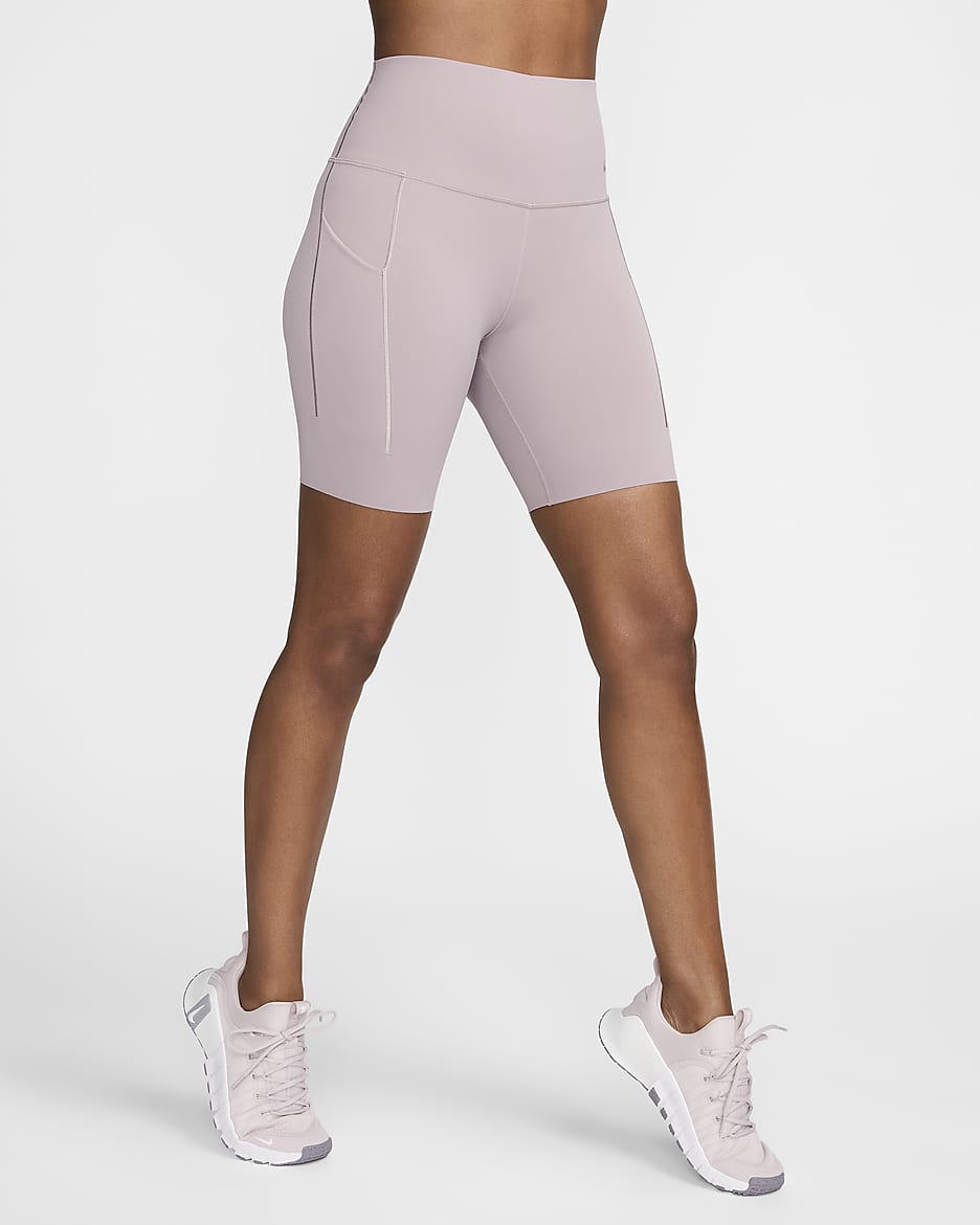 Shorts da ciclista 20 cm a vita alta e sostegno medio con tasche Nike Universa – Donna - Light Violet Ore/Nero