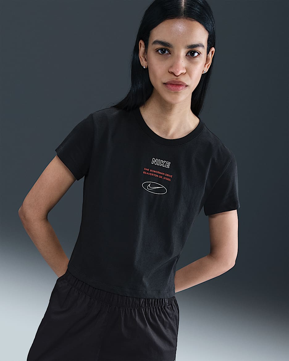 Nike Sportswear Women's Graphic T-Shirt - Black