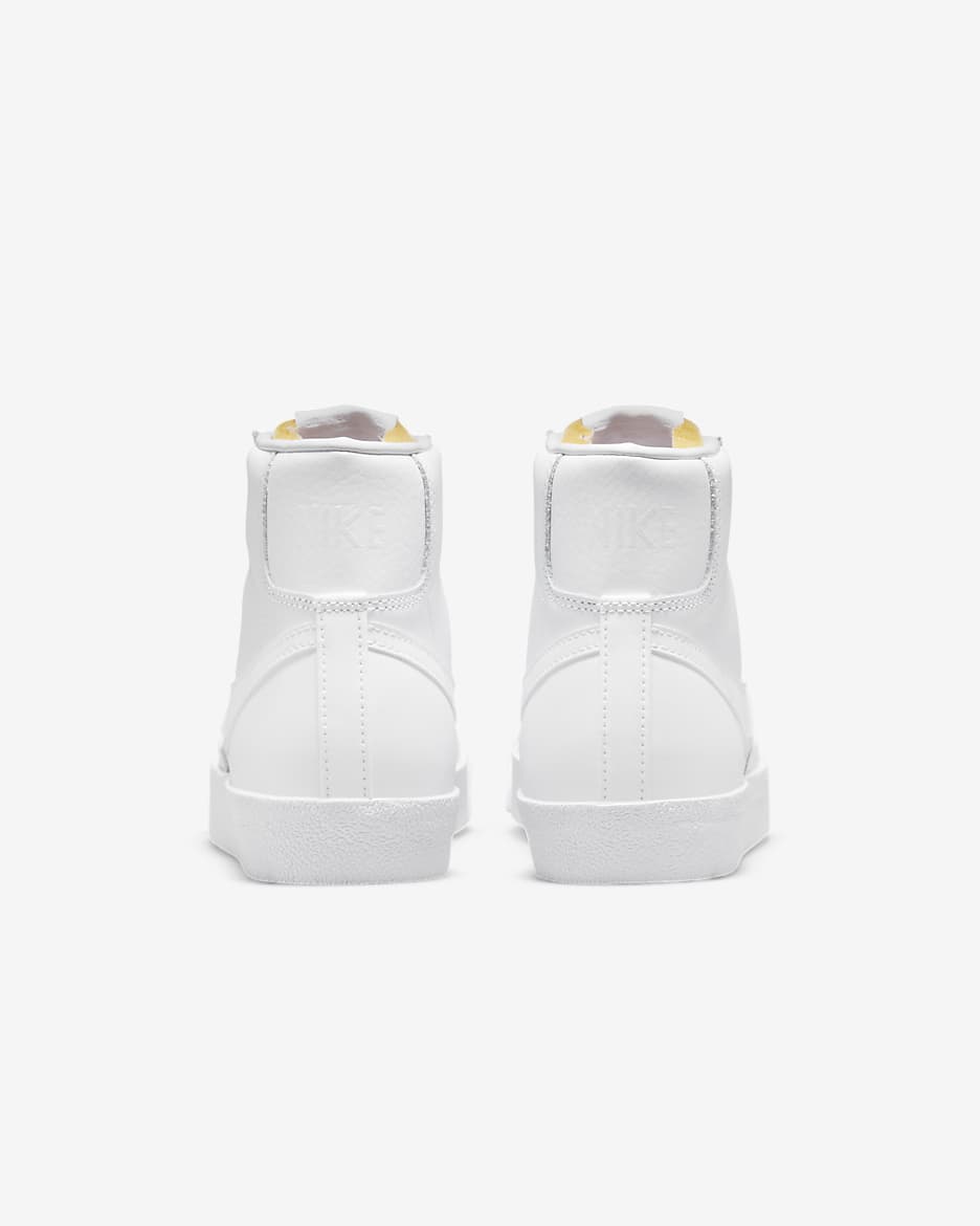 Tenis para mujer Nike Blazer Mid '77 - Blanco/Blanco/Melocotón/Blanco