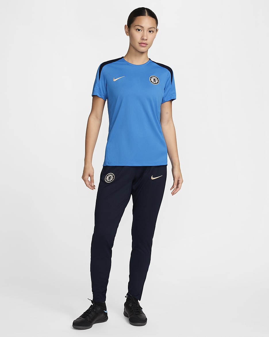 Chelsea FC Strike Camiseta de fútbol de manga corta y tejido Knit Nike Dri-FIT - Mujer - Light Photo Blue/Light Photo Blue/Obsidian/Guava Ice