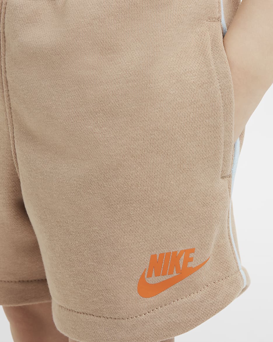 Nike Sportswear Create Your Own Adventure Pantalón corto de tejido French terry estampado - Infantil - Hemp