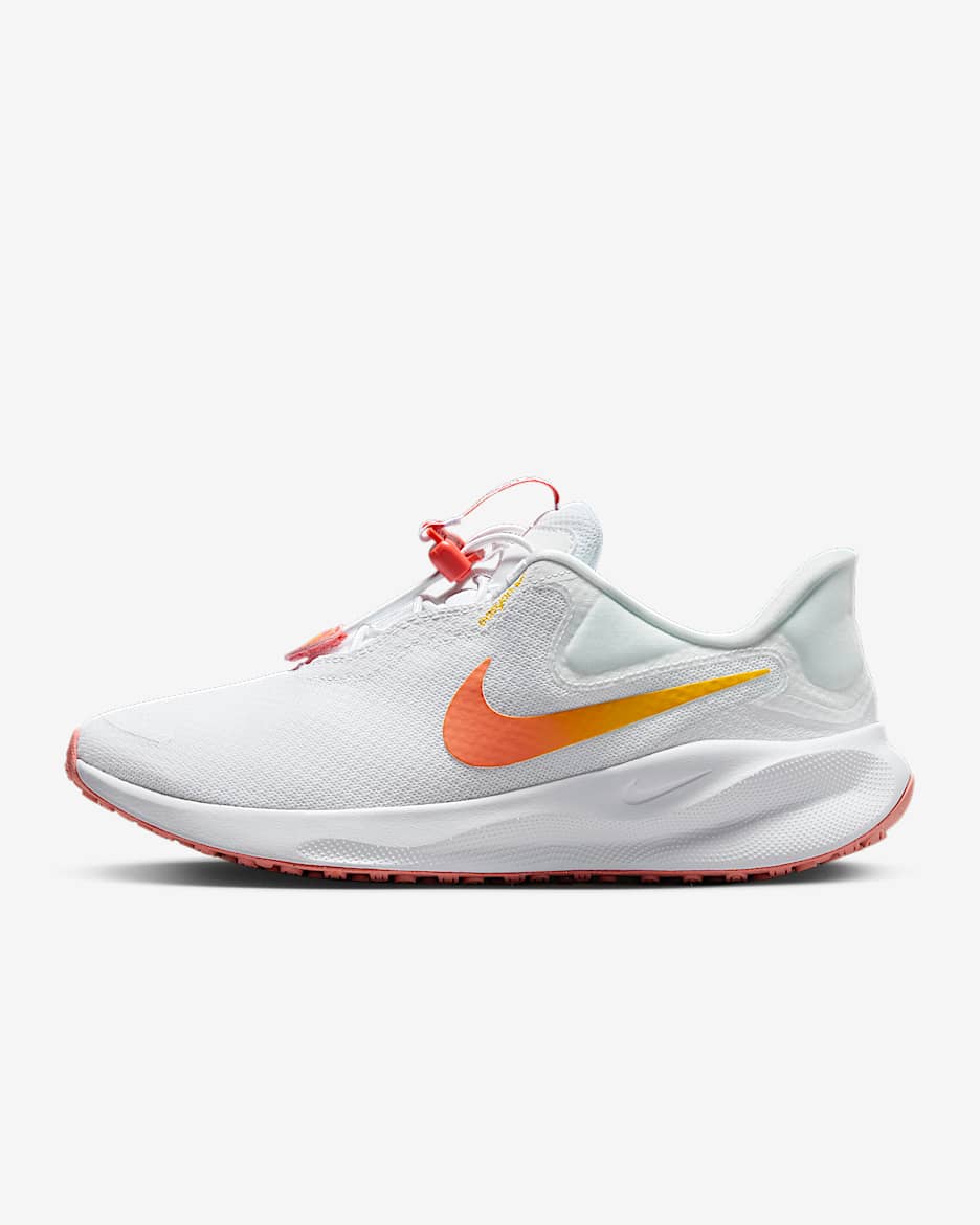 Chaussure de running sur route facile à mettre Nike Revolution 7 EasyOn pour femme - Blanc/University Gold/Magic Ember