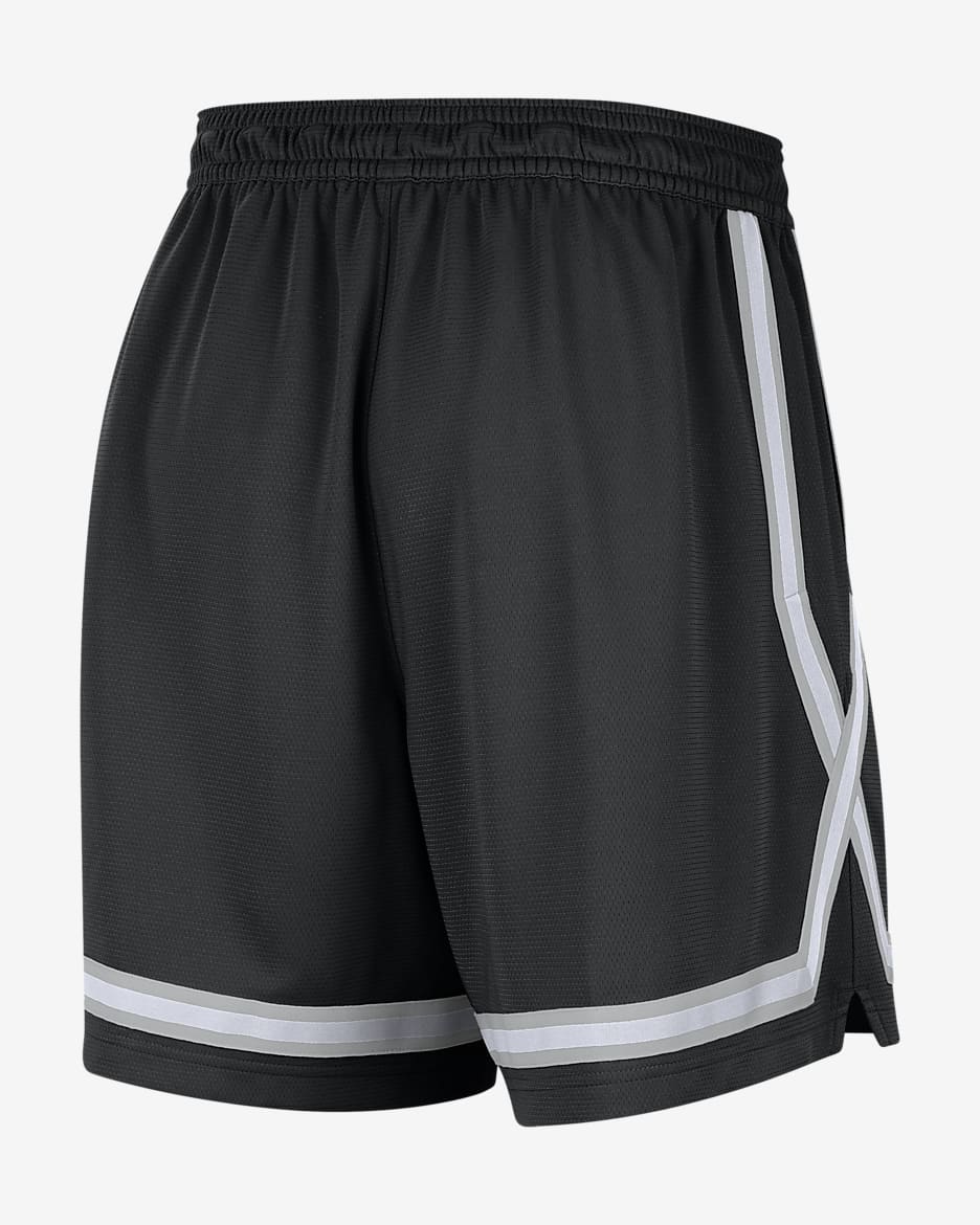 Brooklyn Nets Fly Crossover Women's Nike Dri-FIT NBA Basketball Graphic Shorts - Black/White/Flat Silver