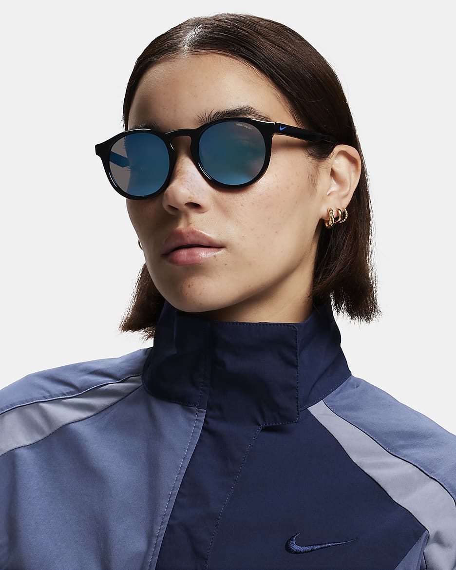 Nike Swerve Polarized Sunglasses - Black