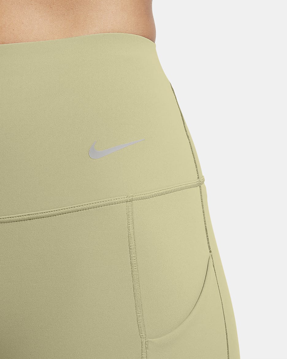 Leggings de 7/8 de tiro alto y sujeción media con bolsillos para mujer Nike Universa - Oliva neutro/Negro