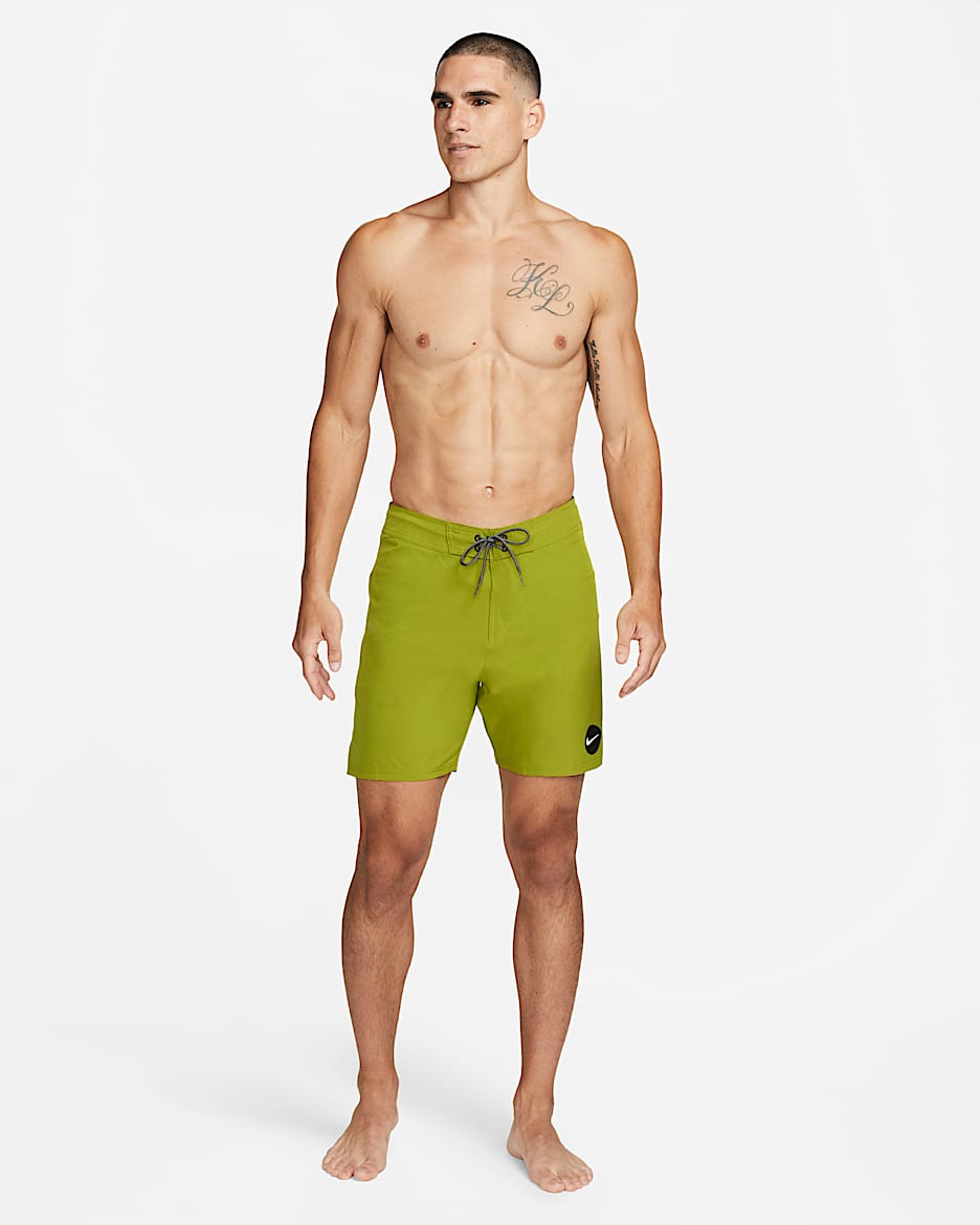 Traje de baño tipo short de playa de 18 cm para hombre Nike Essential - Musgo