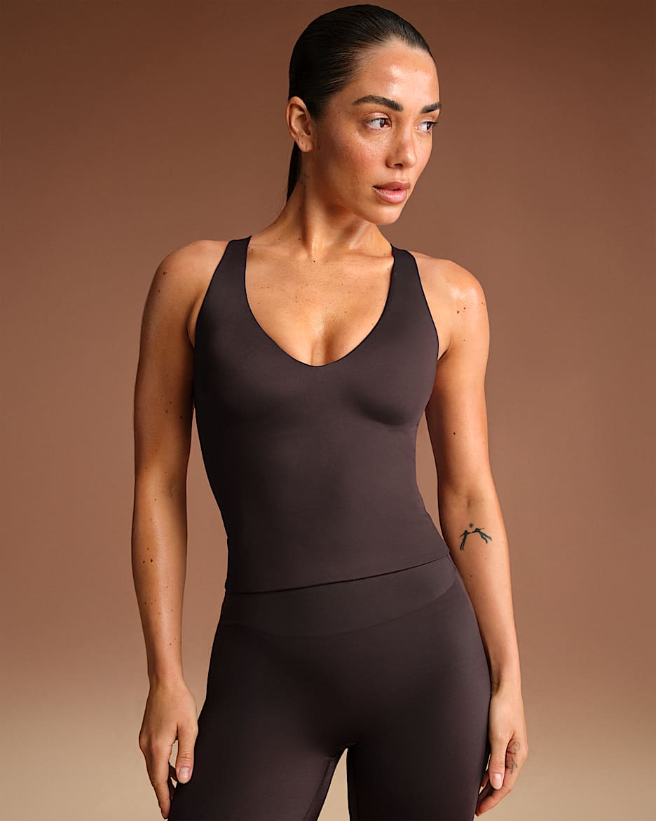 NikeSKIMS Shine Women's V-Neck Tank Top - NSKM PHOENIX