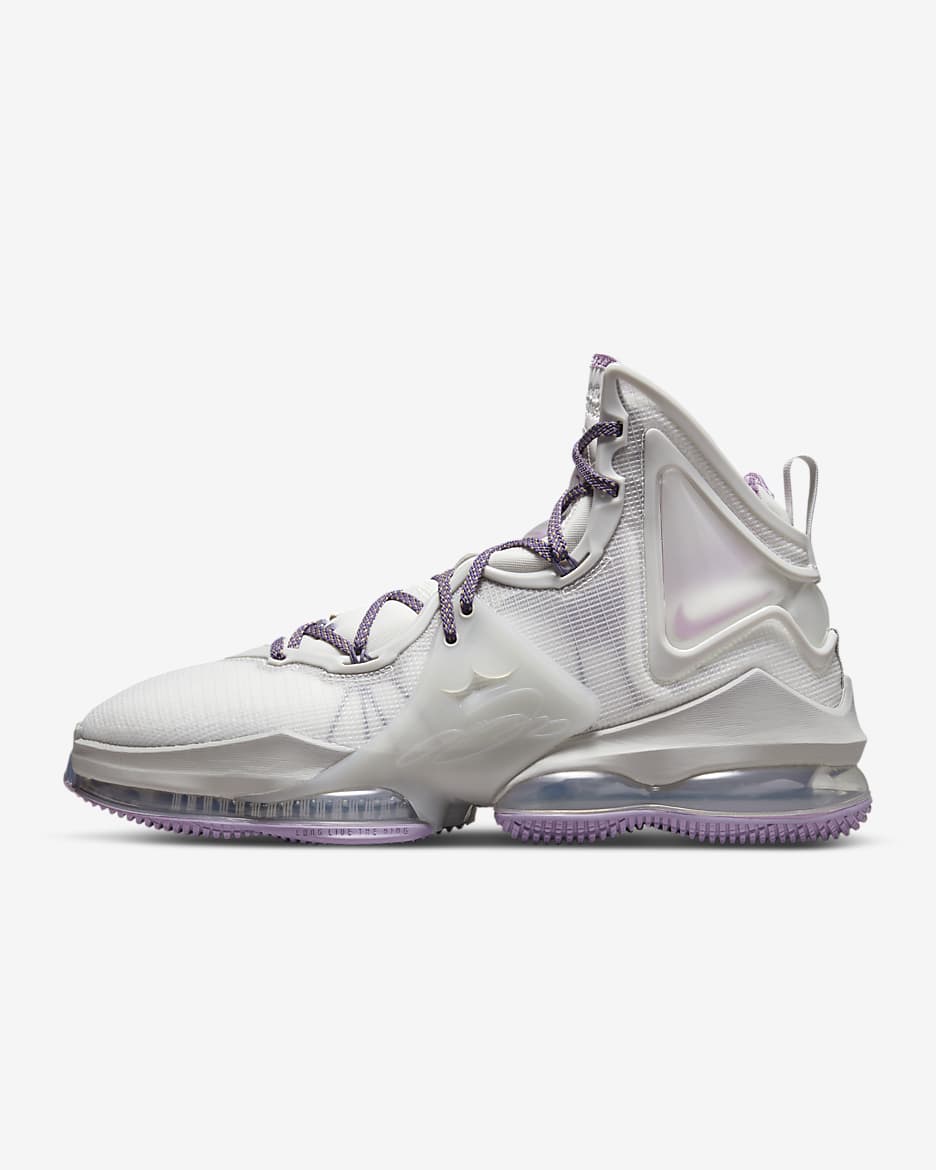 Chaussure de basket LeBron 19 - Phantom/Light Iron Ore/Amethyst Wave/Canyon Purple