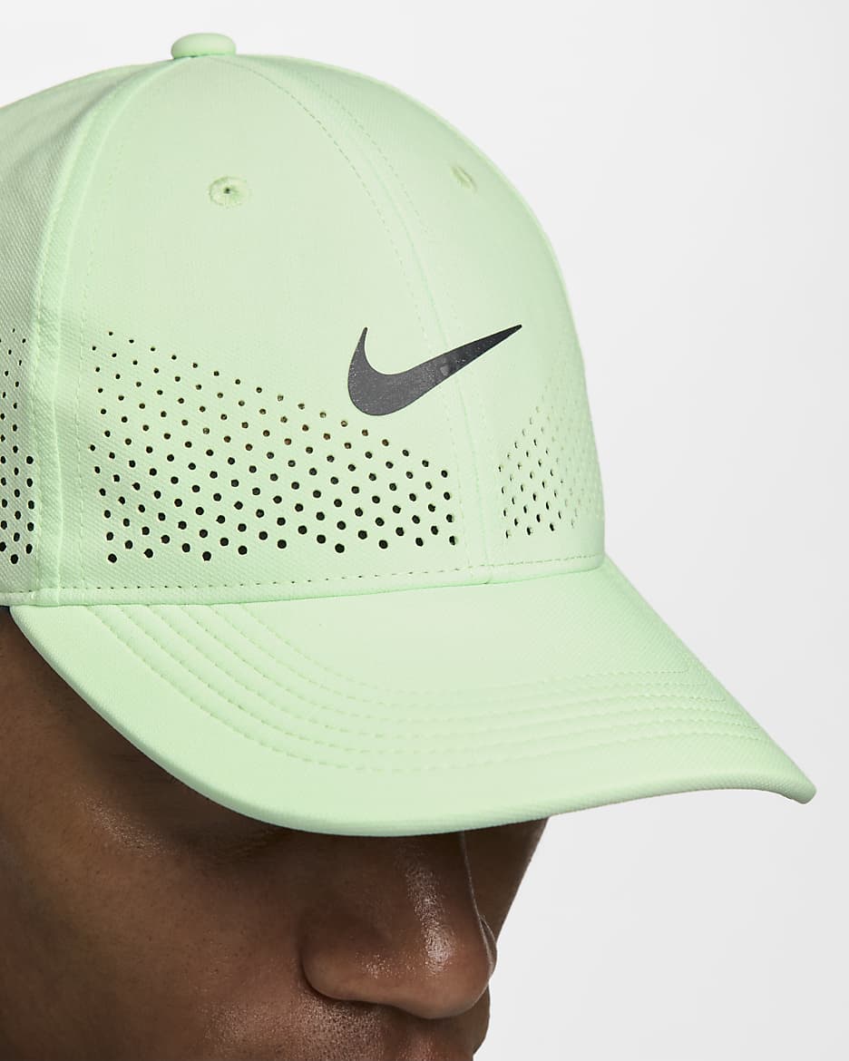 Nike Dri-FIT ADV Club Structured Swoosh Cap - Vapour Green/Black