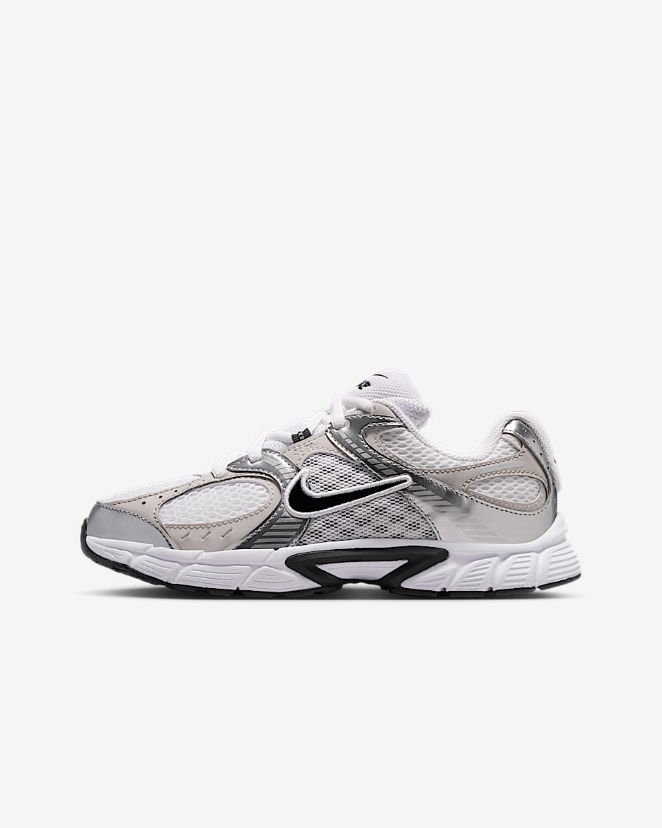 Nike V5 RNR Big Kids' Shoes - White/Vast Grey/College Grey/Black