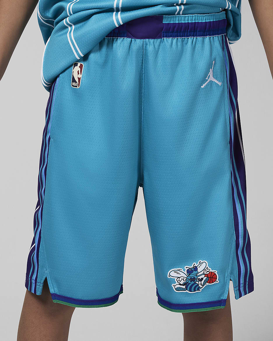 Calções NBA Swingman Jordan Dri-FIT Charlotte Hornets 2023/24 Hardwood Classics Júnior (Rapaz) - Rapid Teal