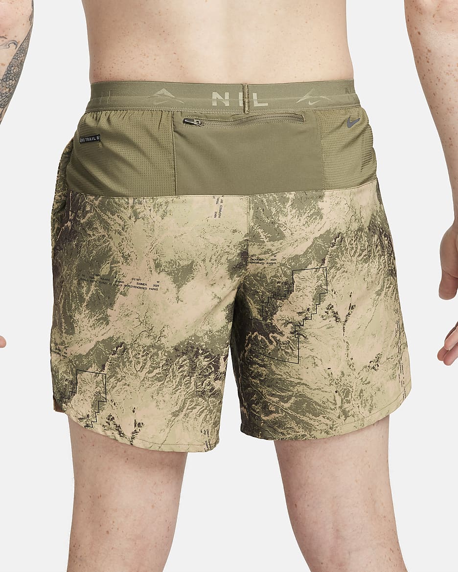 Nike Stride Dri-FIT fôret løpeshorts til herre (18 cm) - Medium Olive/Medium Olive/Medium Olive/Svart