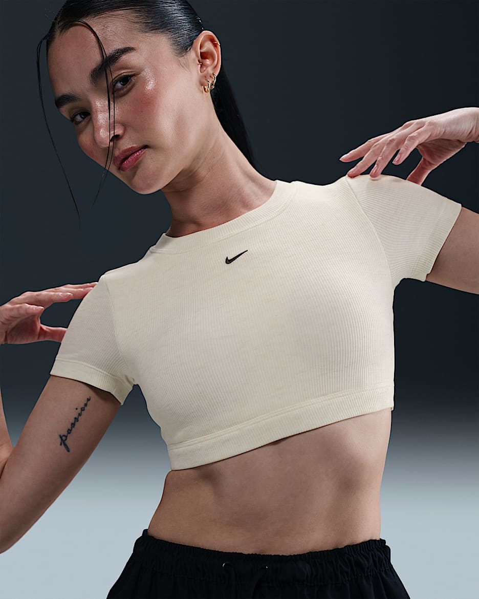 Nike Sportswear Classic Women's Light-Support Baby Tee Bra - Sail/Heather/Black