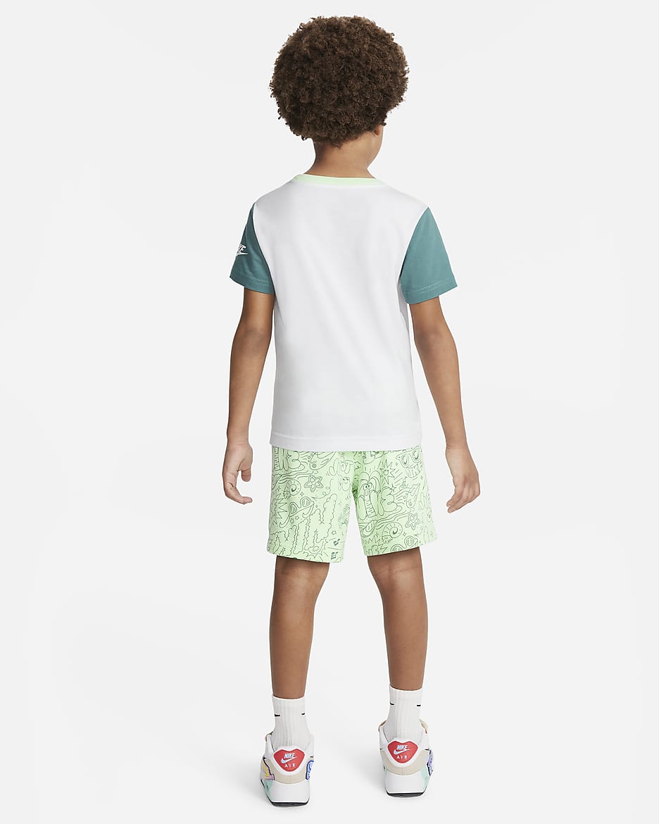 Conjunto de playera y shorts para niños de preescolar Nike Sportswear Create Your Own Adventure - Verde vapor