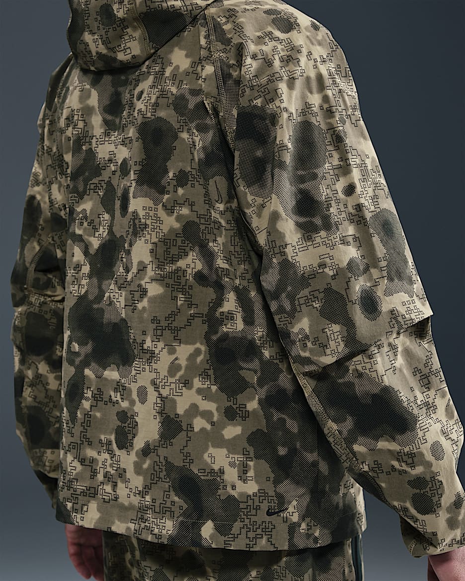 Nike Tech Men's Dri-FIT Woven Camo Windrunner Oversized Jacket