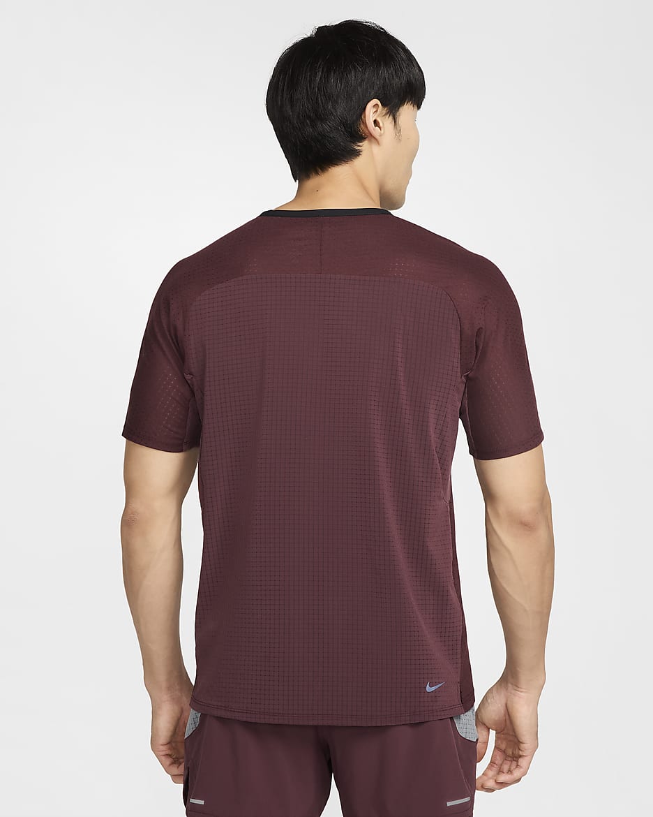 Nike Trail Solar Chase Men's Dri-FIT Short-Sleeve Running Top - Burgundy Crush/Black