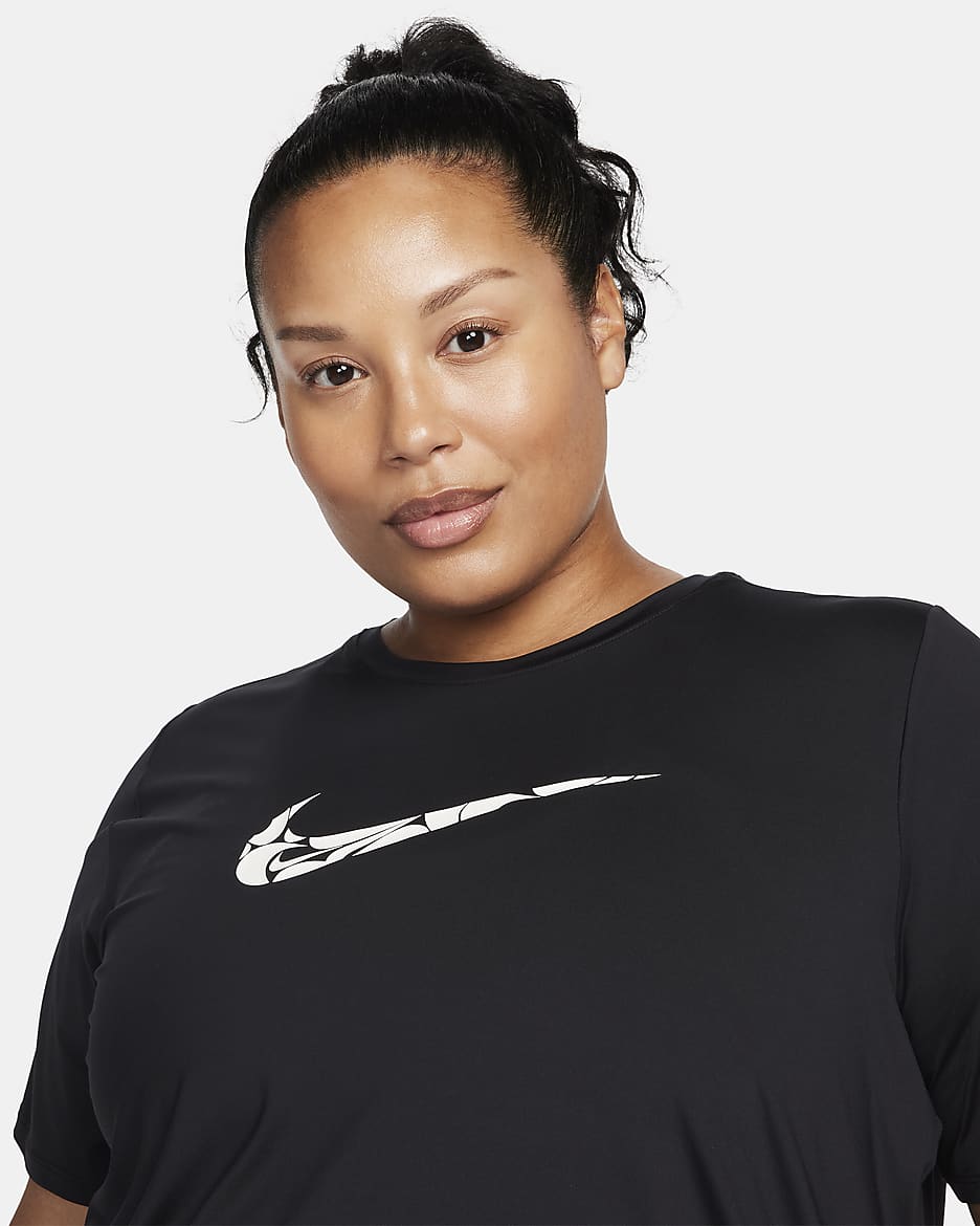 Haut de running à manches courtes Dri-FIT Nike One Swoosh pour femme (grande taille) - Noir/Blanc