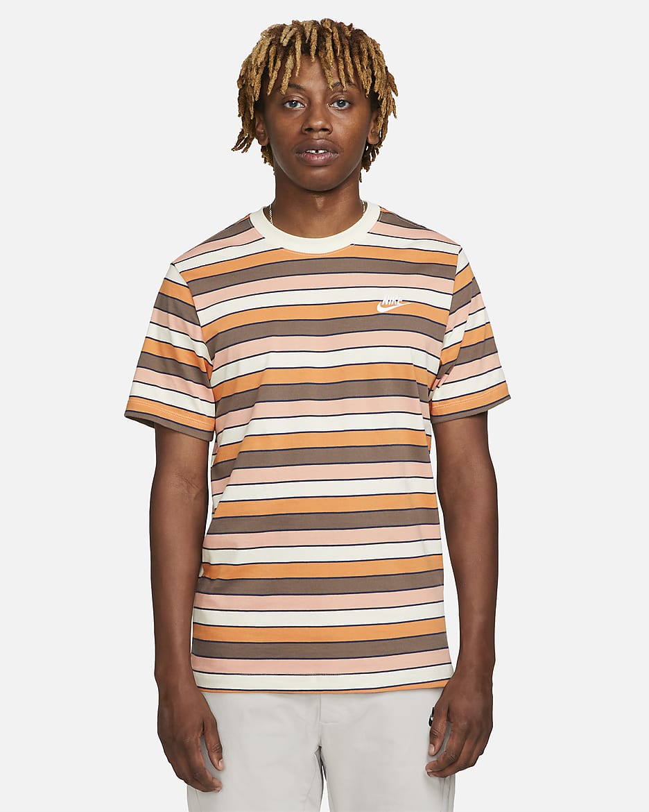 Nike Sportswear Club Men's T-Shirt - Coconut Milk