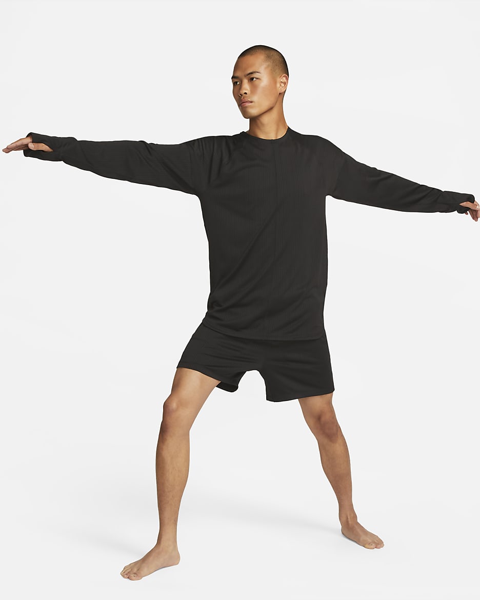 Dri-FIT tröja med rund hals Nike Yoga för män - Svart/Svart