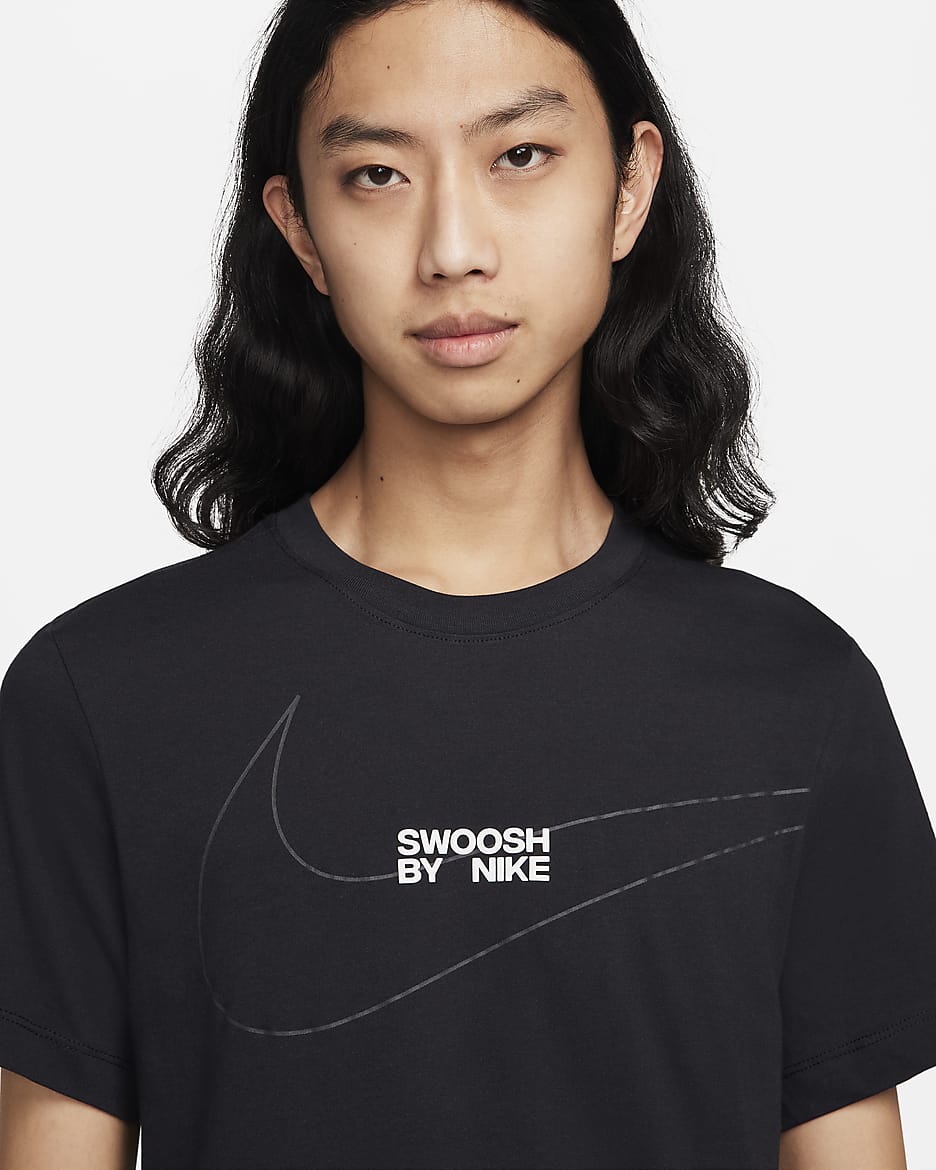 Nike Sportswear 男款 T 恤 - 黑色